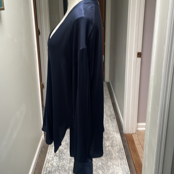 COPY - Vince silk blouse - Picture 4 of 5